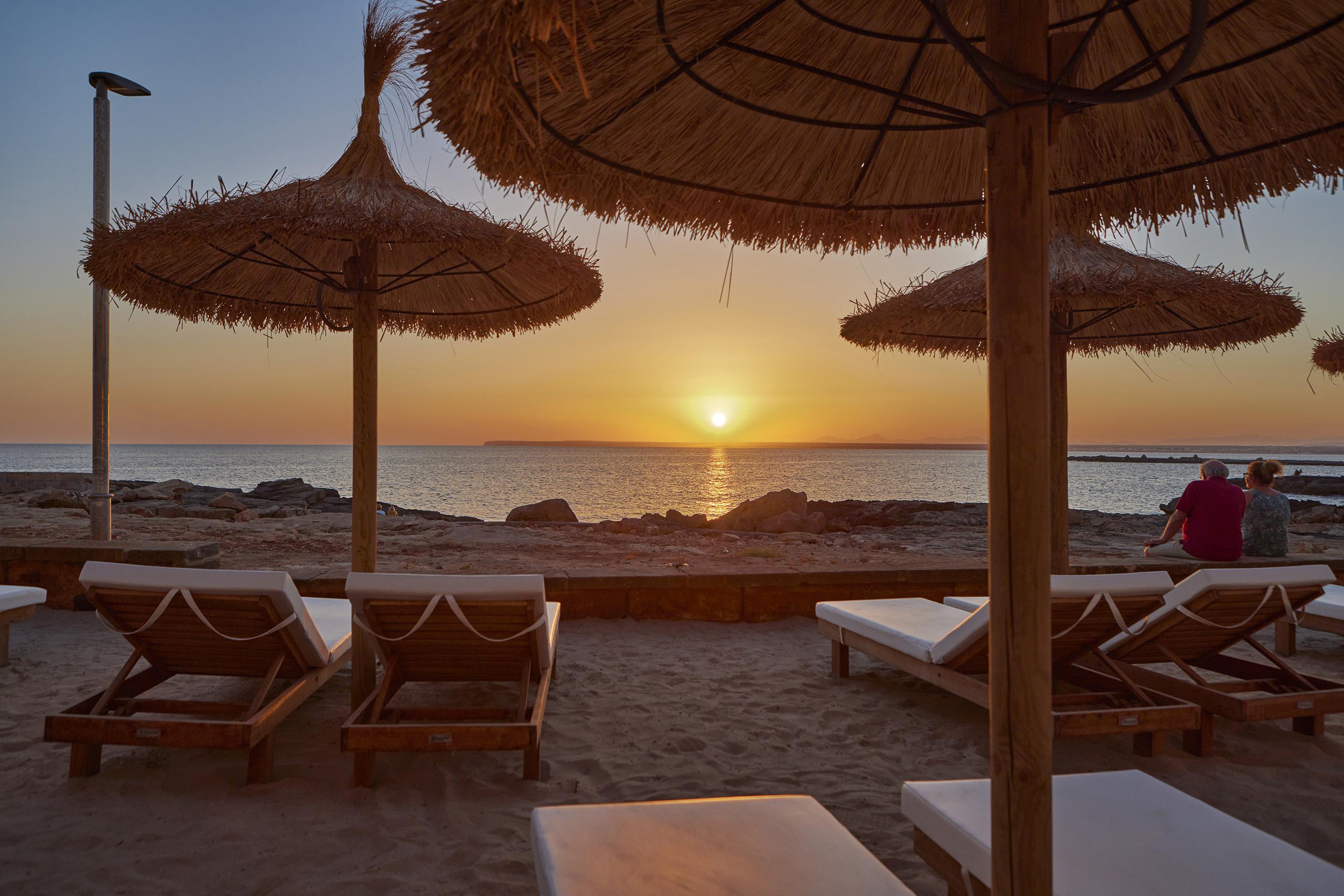 Universal Hotel Cabo Blanco - Adults Only Colonia de Sant Jordi Exterior foto