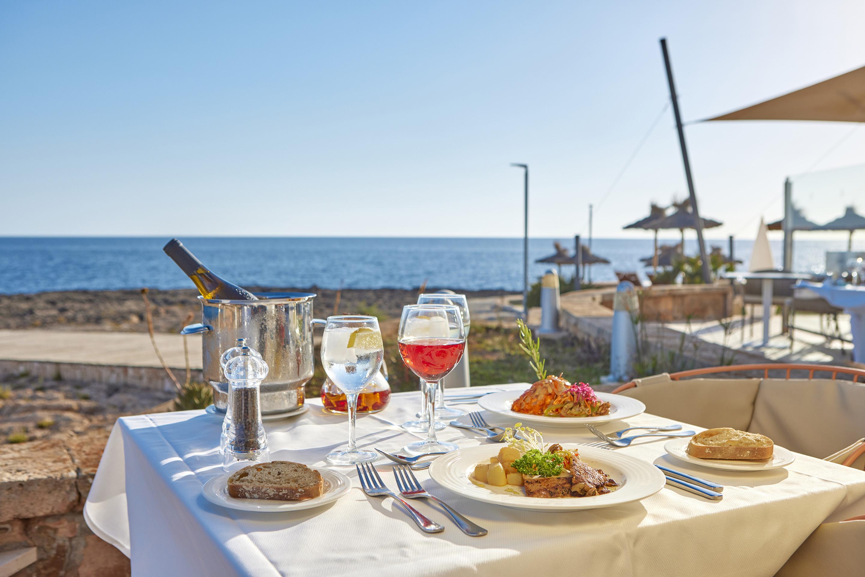 Universal Hotel Cabo Blanco - Adults Only Colonia de Sant Jordi Exterior foto