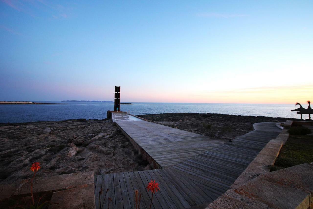 Universal Hotel Cabo Blanco - Adults Only Colonia de Sant Jordi Exterior foto